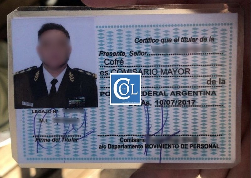 Placa Policía Federal Argentina PFA SOLO CON CREDENCIAL - UNISHOPWEB